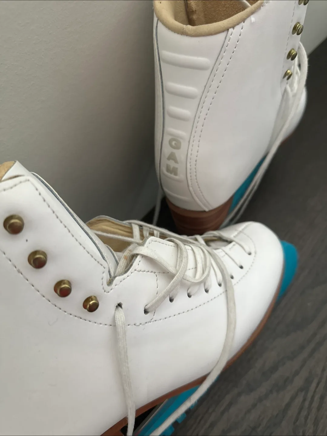 GAM Ice Skates - Size 10C🇨🇦 image indicator(2)