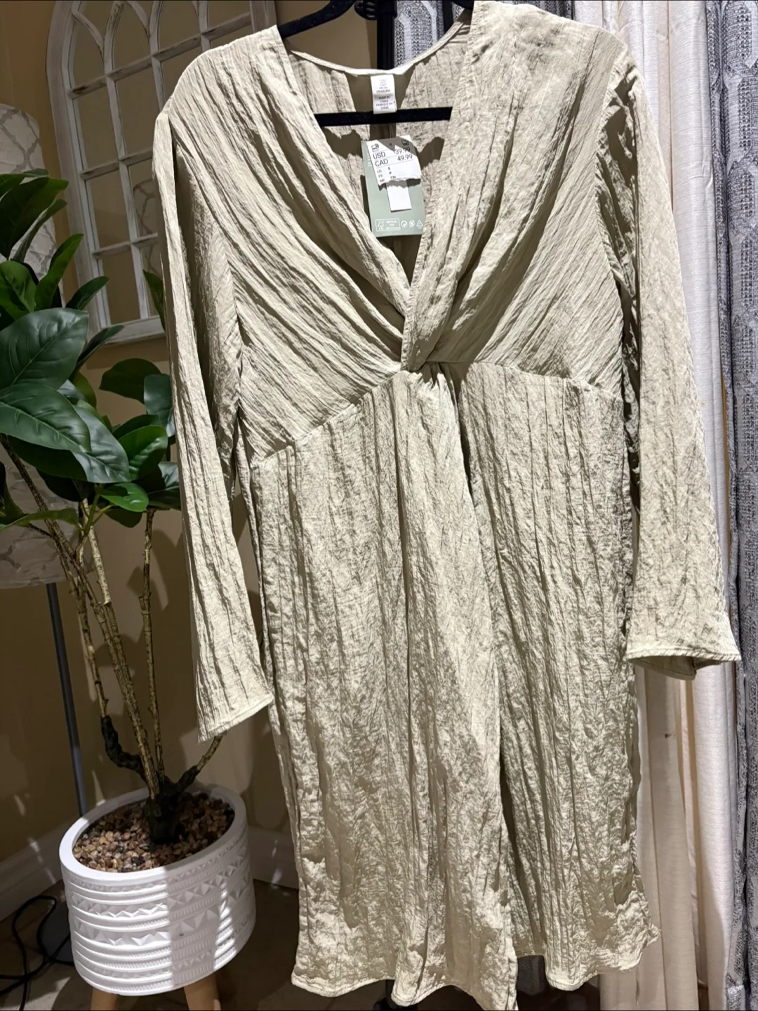 H&M Crinkled Dress - Size S thumbnail