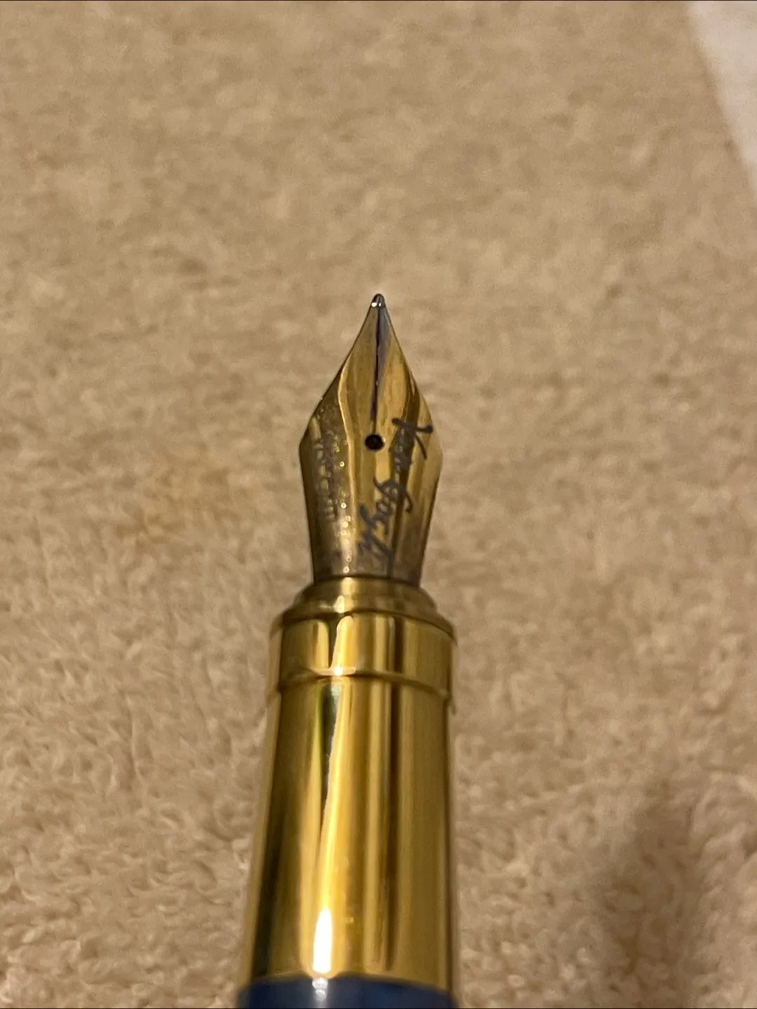 Visconti Wheatfield with Crows Limited Edition Fountain Pen Set image indicator(2)