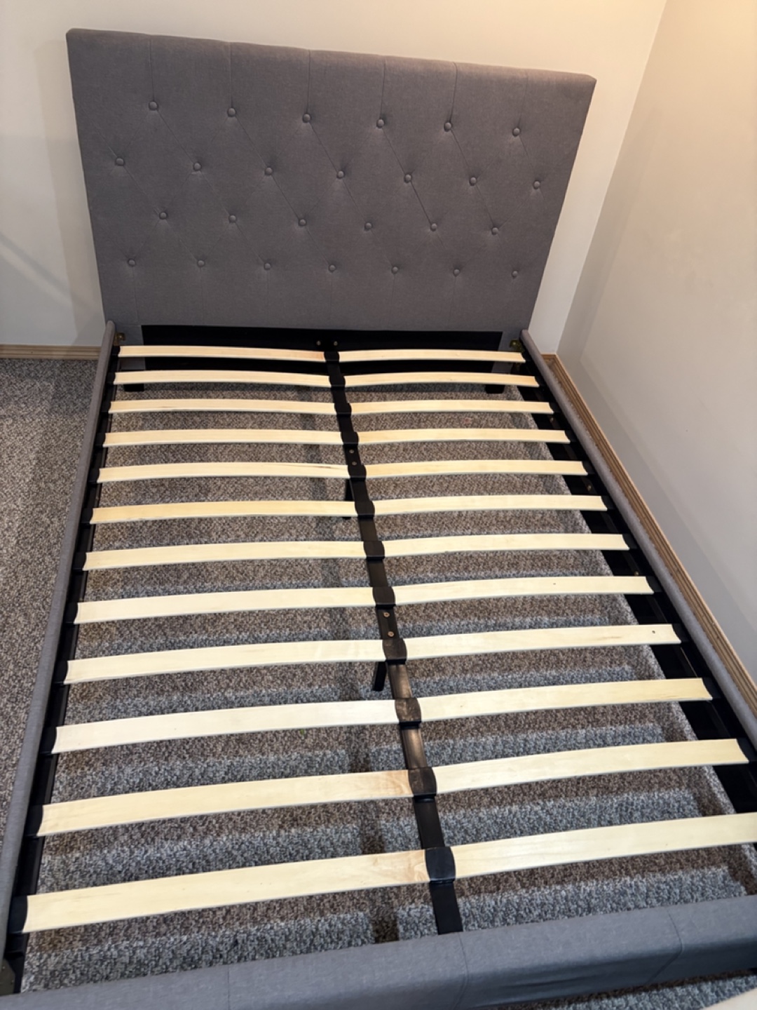 Queen size Bed frame with mattress - photo 3