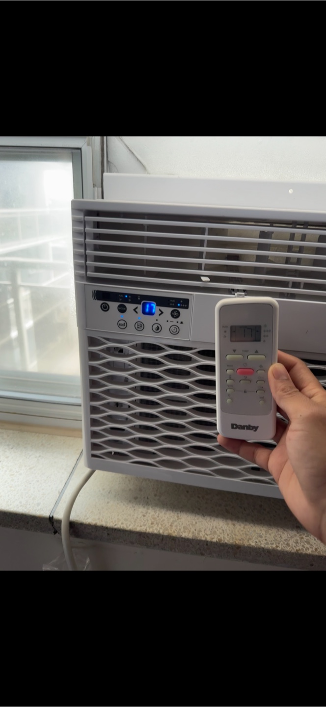 Danby Window Air Conditioner with Remote