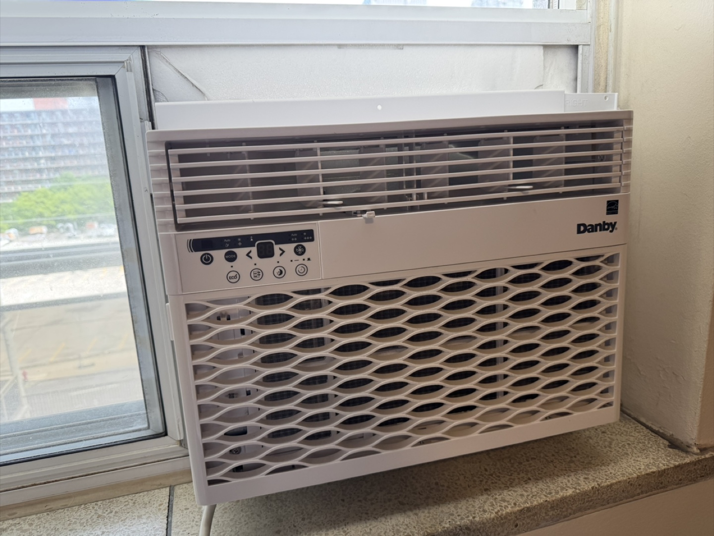 Danby Window Air Conditioner with Remote - photo 2