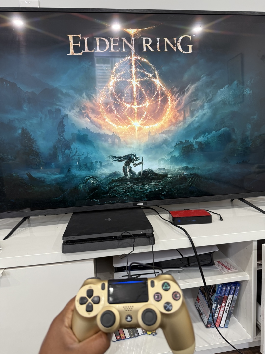 PlayStation 4 (PS4) with Games and 2 Controllers - photo 3
