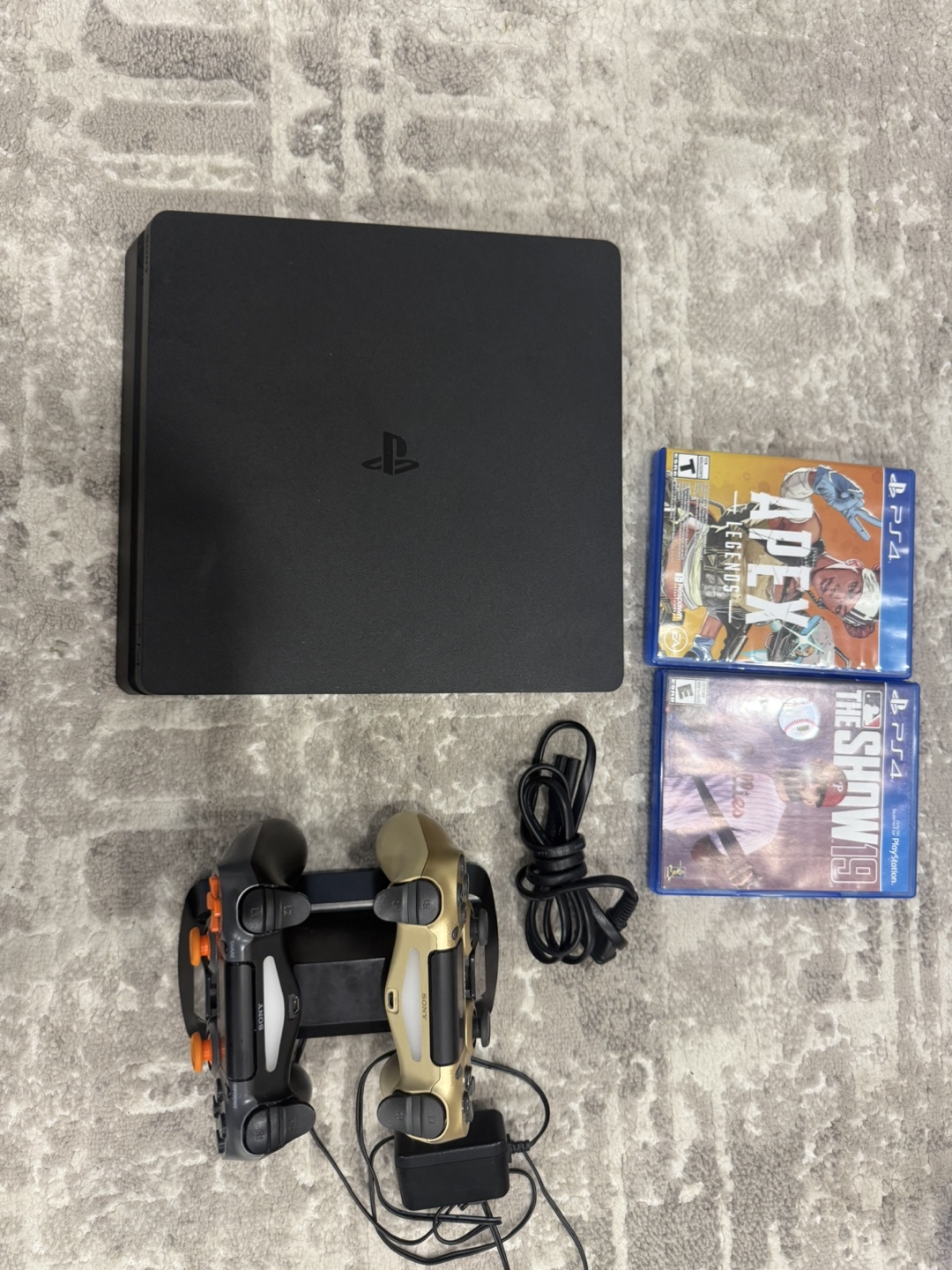 PlayStation 4 (PS4) with Games and 2 Controllers - photo 4