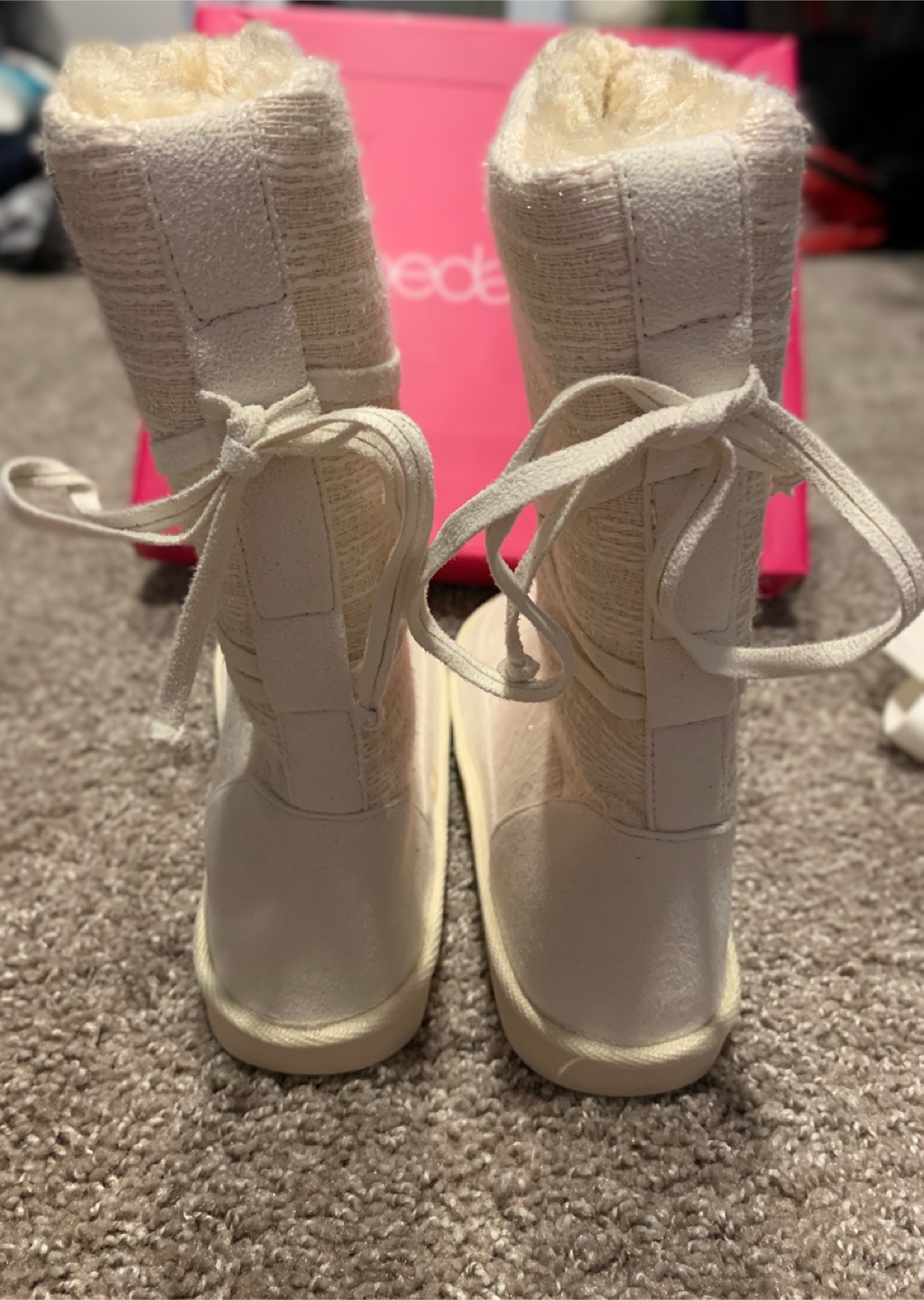 New Never Worn ShoeDazzle Cream Winter Boots - Size 7 - photo 4