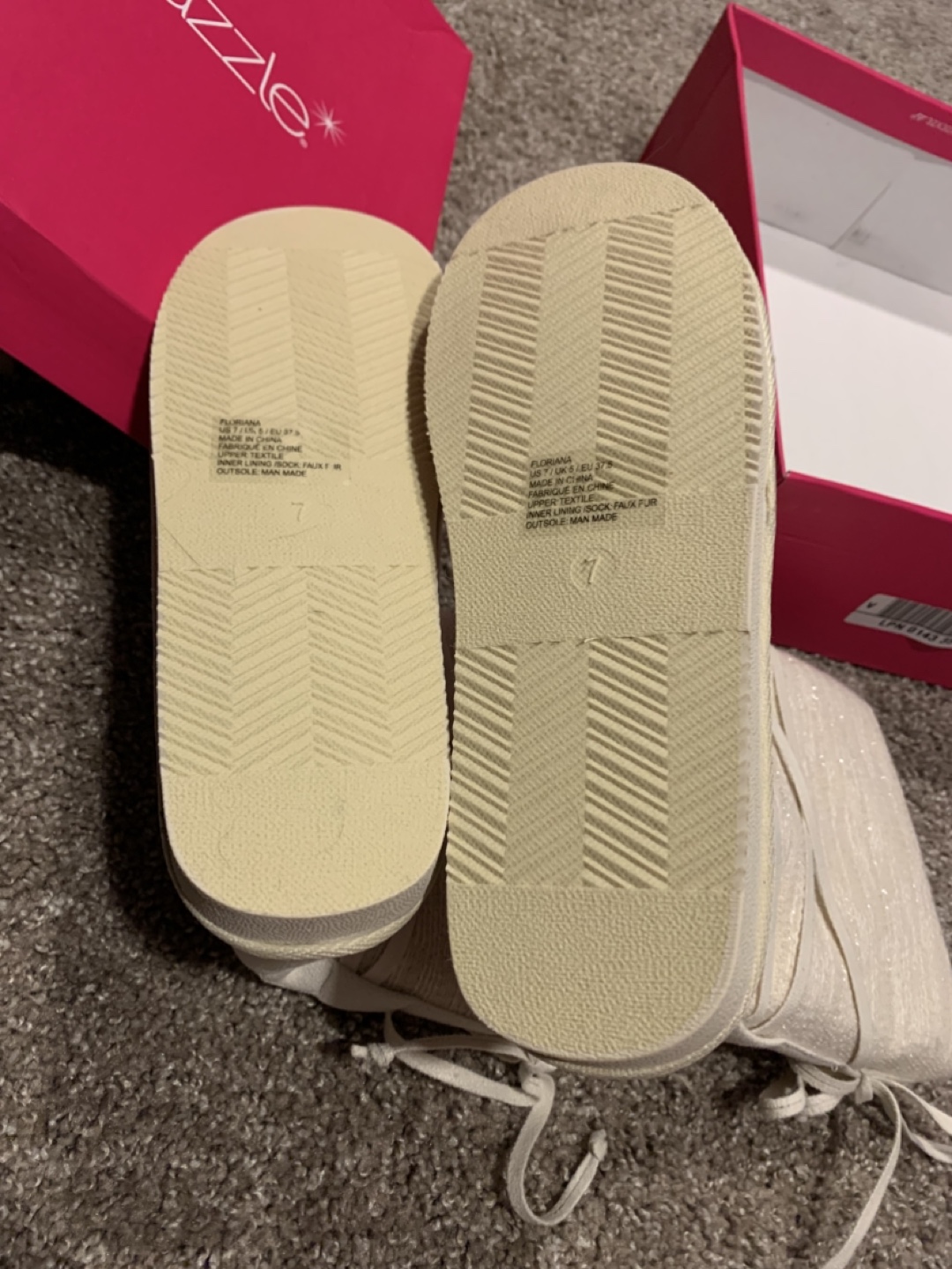 New Never Worn ShoeDazzle Cream Winter Boots - Size 7 - photo 3