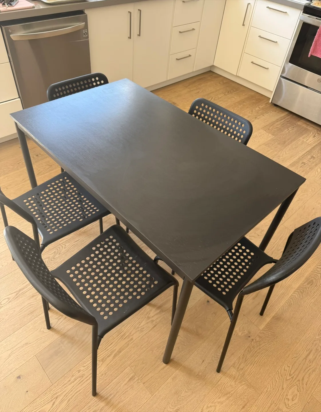 IKEA Dining Table and 5 Chairs - Black thumbnail