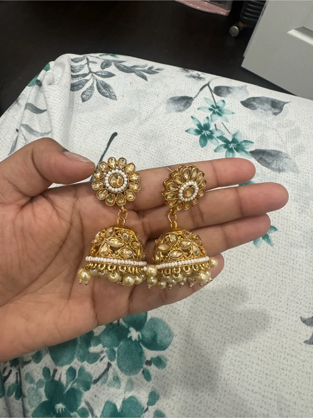 Pearl Necklace and Jhumka Earring Set thumbnail