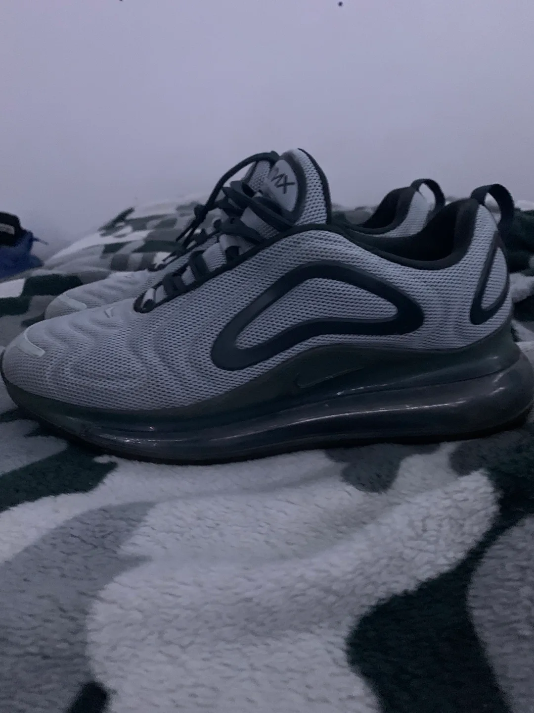 Nike Air Max 720 Grey image indicator(2)
