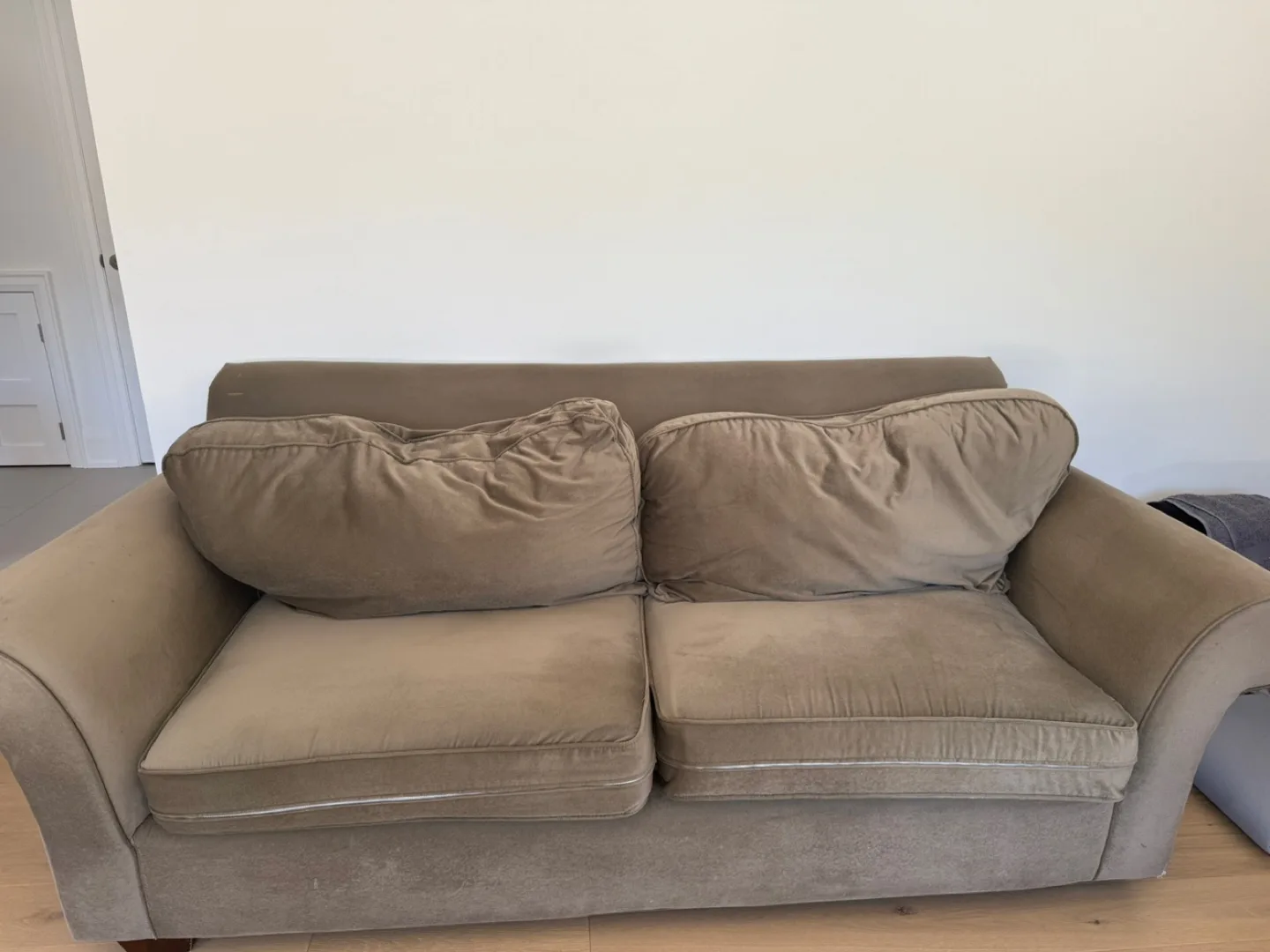 Two Seater Couch thumbnail
