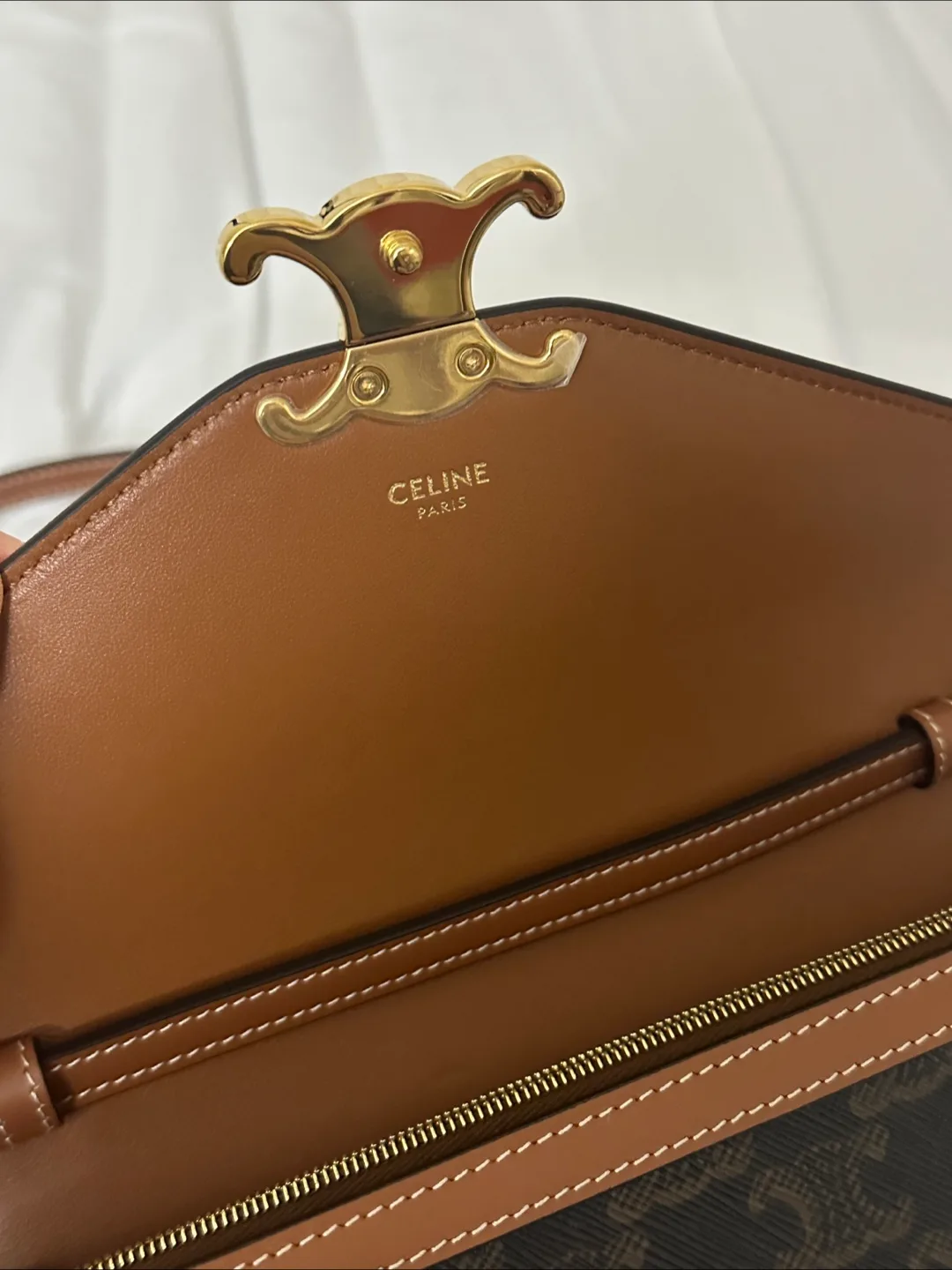 Celine Triomphe $1,350 image indicator(3)