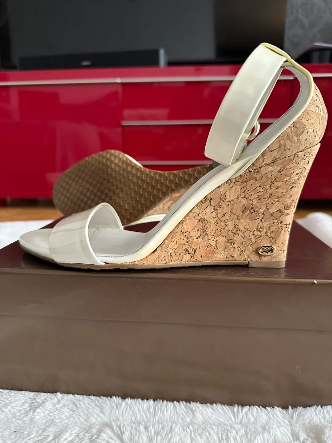Gucci White Wedge Sandals thumbnail