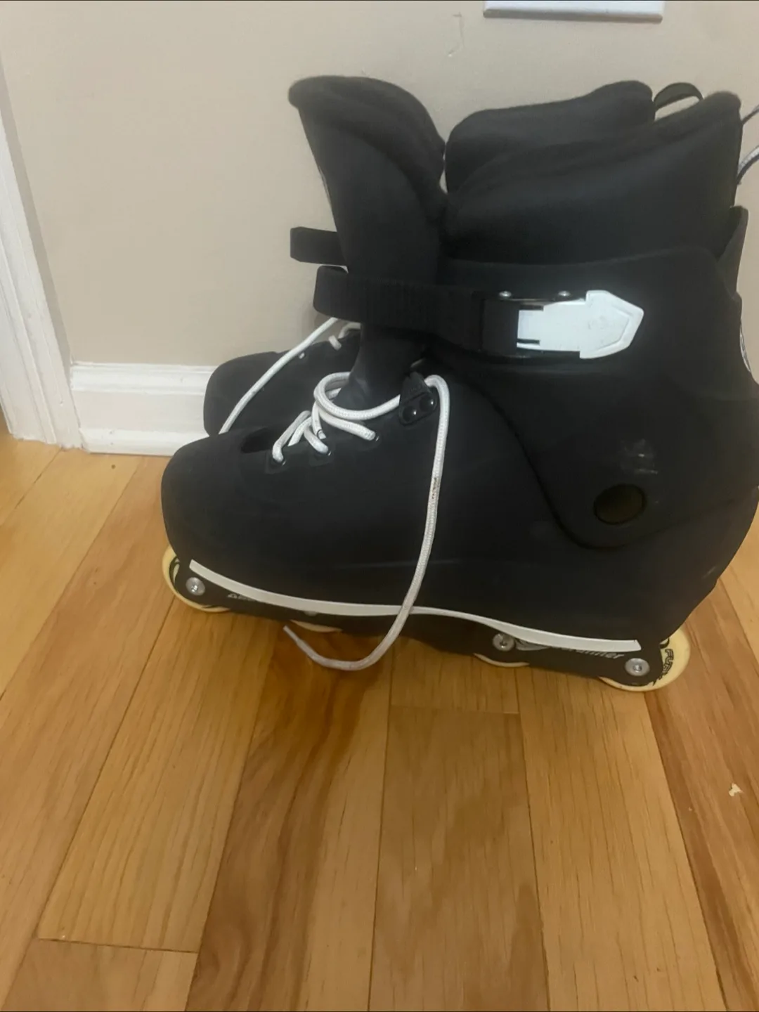 Blade runner Inline Skates Size US 11 Black thumbnail