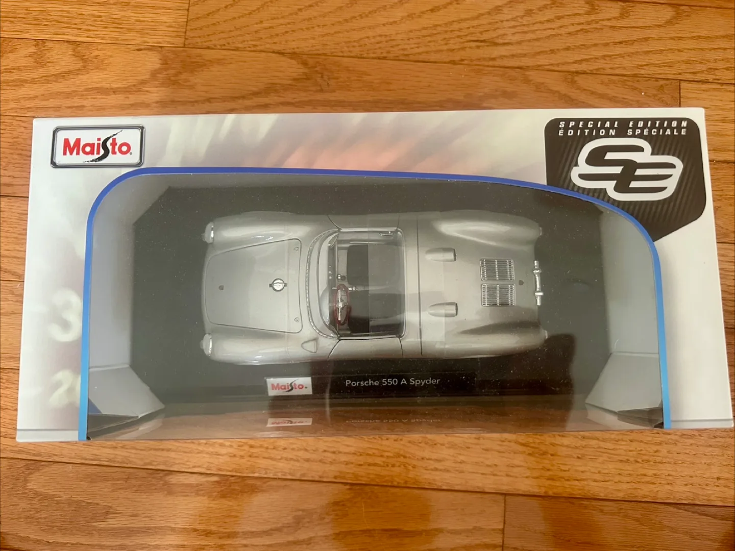 Maisto Porsche 550 A Spyder Special Edition thumbnail