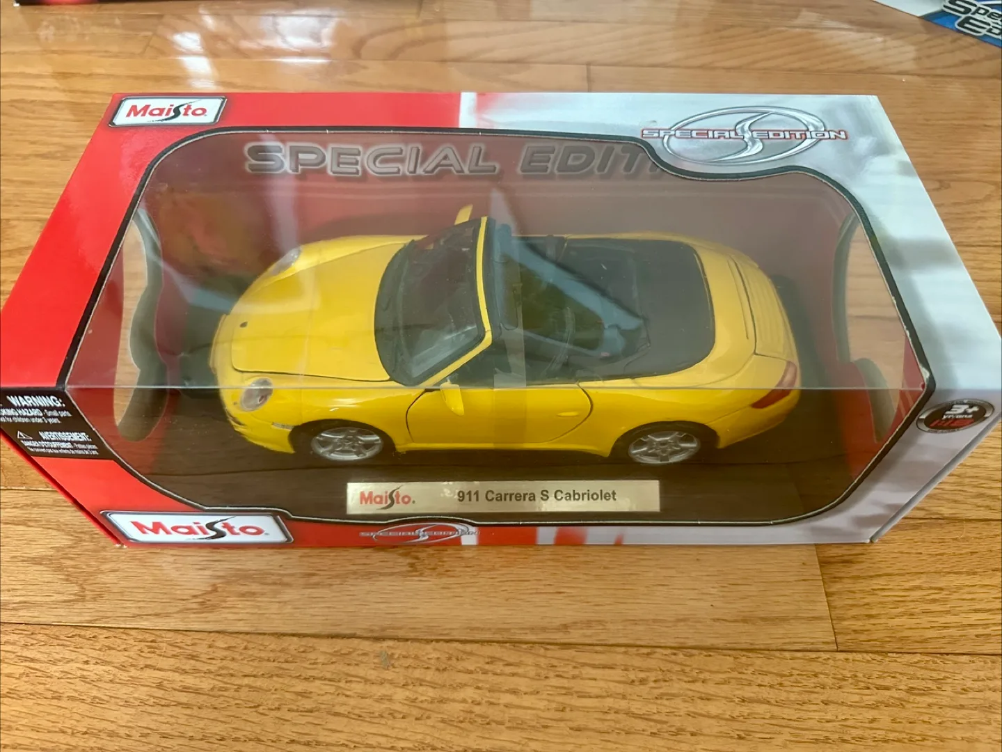 Maisto 911 Carrera S Cabriolet - Special Edition thumbnail
