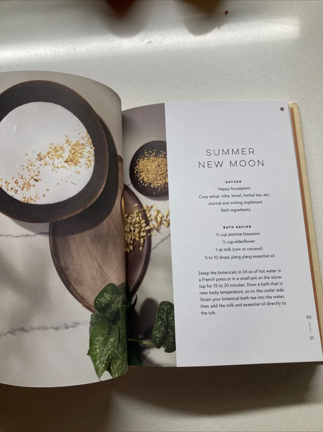 Moon Bath: Bathing Rituals + Recipes Book image indicator(4)