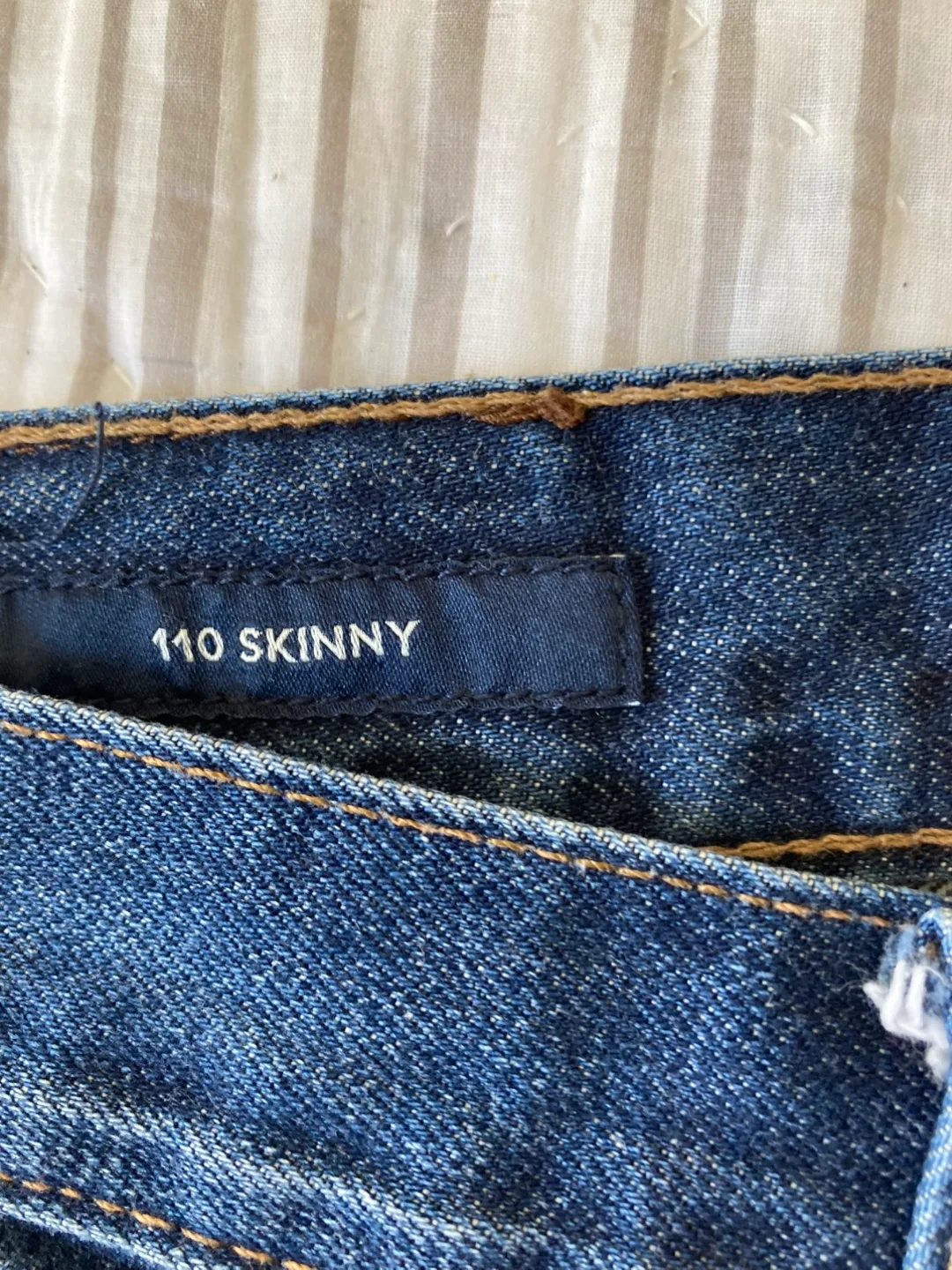 Lucky Brand 110 Skinny Jeans Size 30/30 image indicator(4)