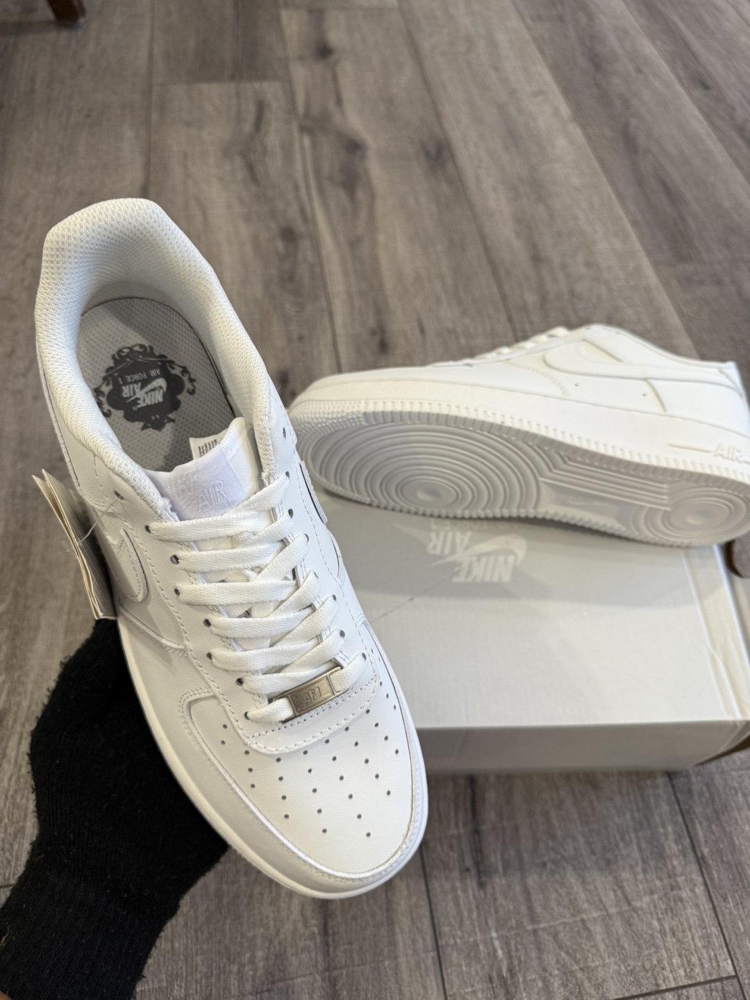 Brand New Nike Air Force 1 shoes - Size US 10 - photo 3