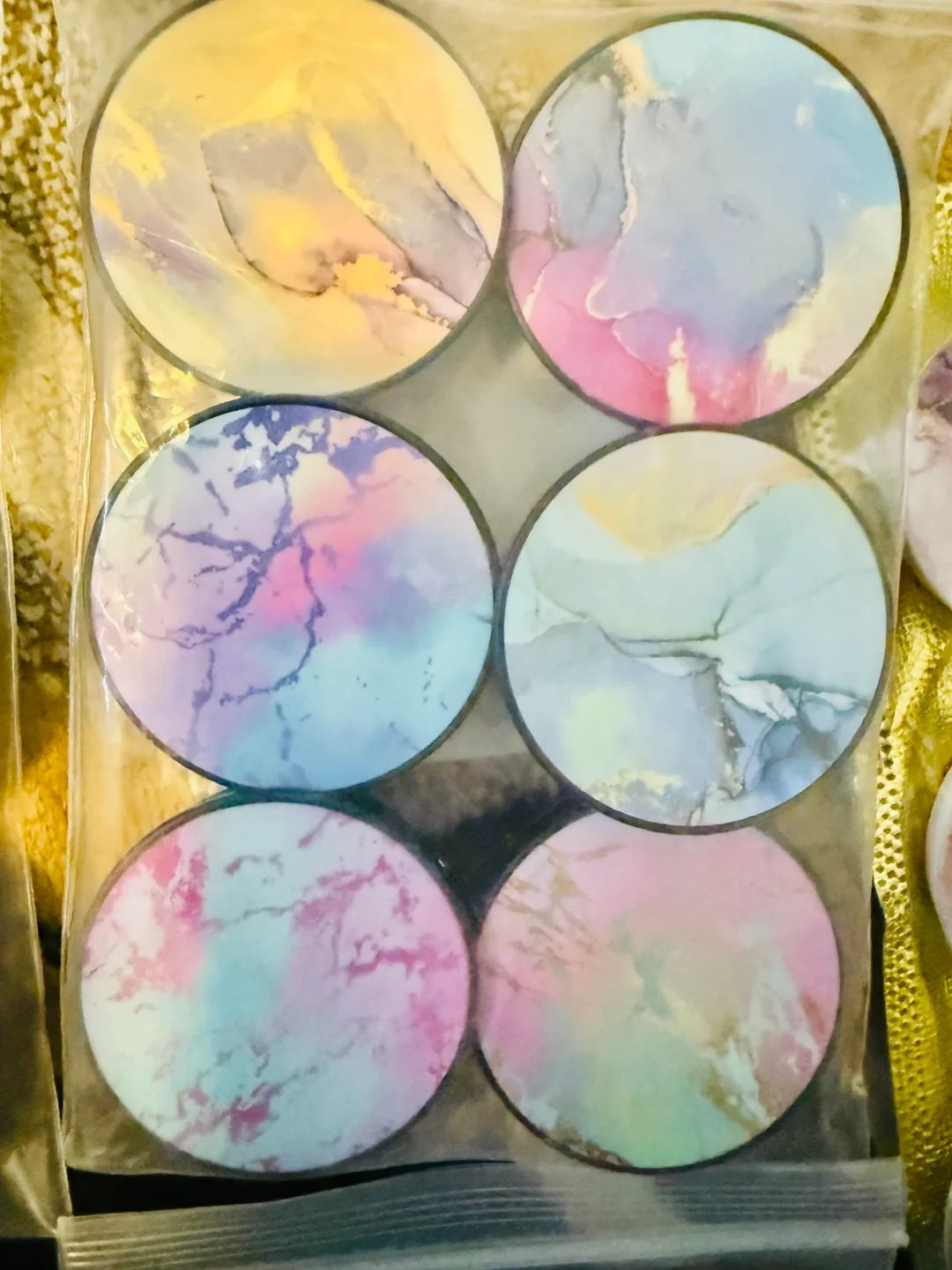 New 4-Pack Phone Grips - Marble, Floral, Hearts image indicator(2)