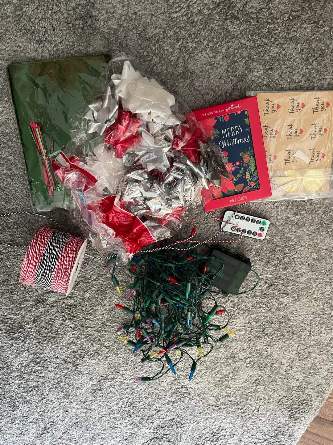 Hallmark Merry Christmas Card & Gift Wrapping thumbnail