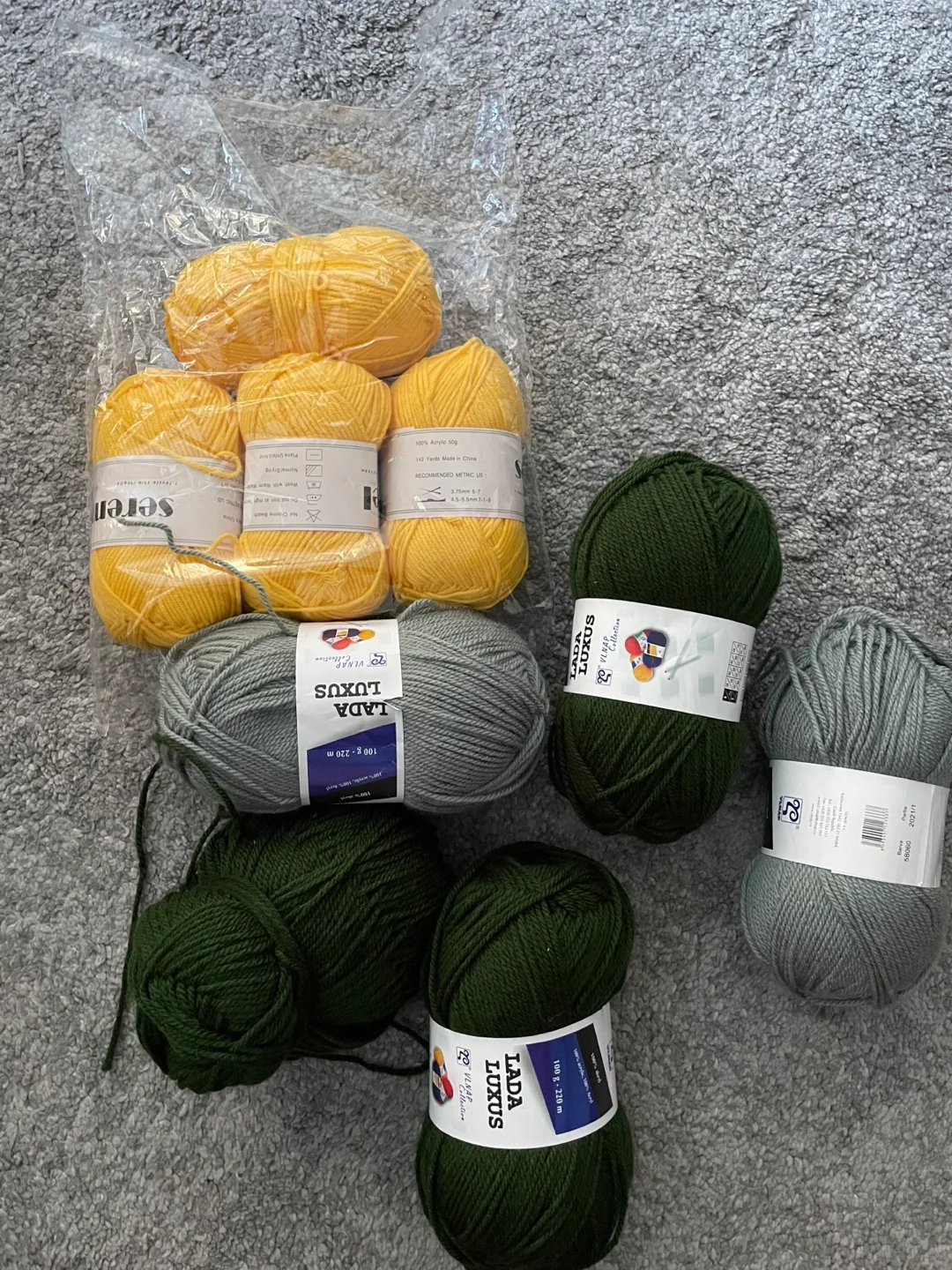 Seren & Lada Luxus Yarn Bundle thumbnail