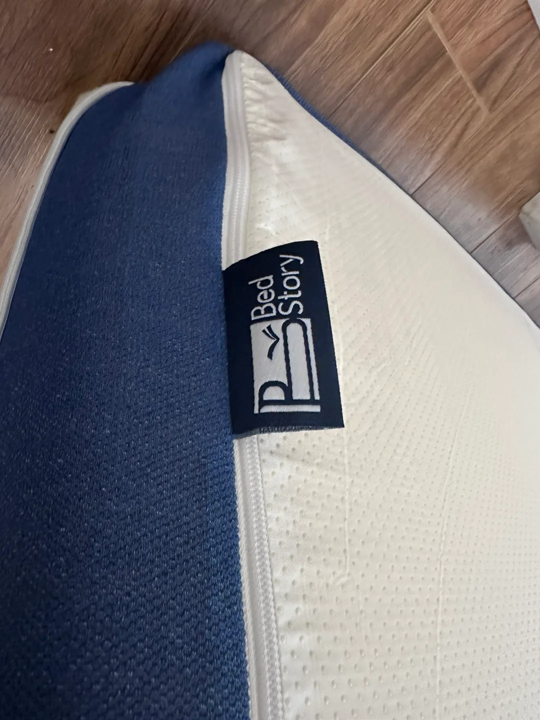 Queen Mattress image indicator(3)