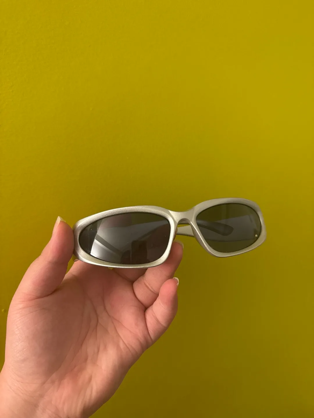 silver sunglasses thumbnail