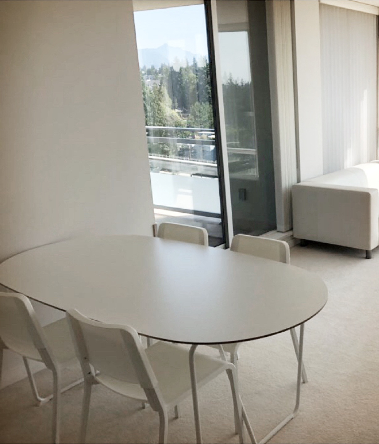 White Dining Table with 4 Chairs - photo 2