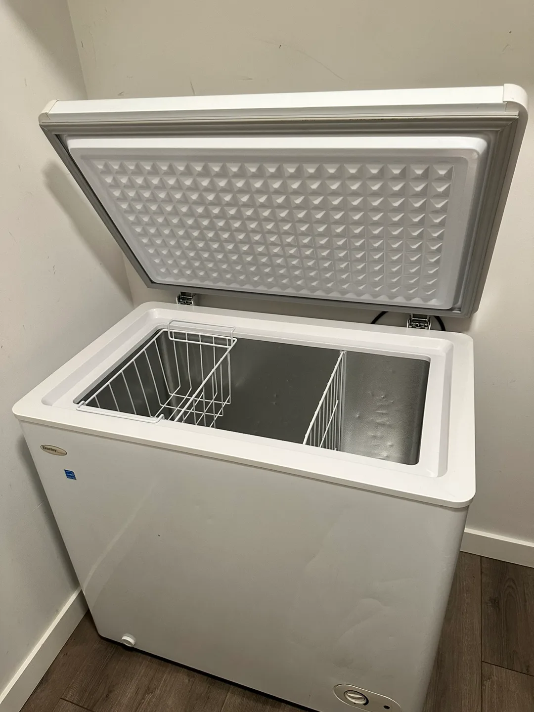 Danby Chest Freezer - White thumbnail