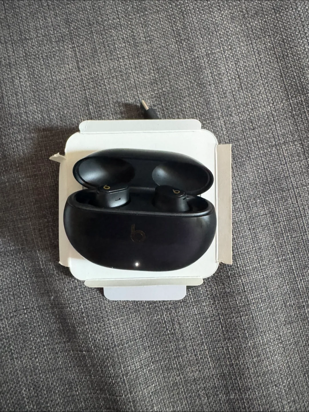 Beats Studio Buds + - Black image indicator(3)