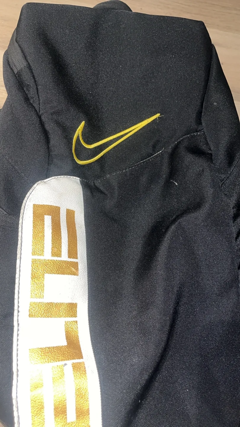 Nike Elite Backpack - Black image indicator(2)