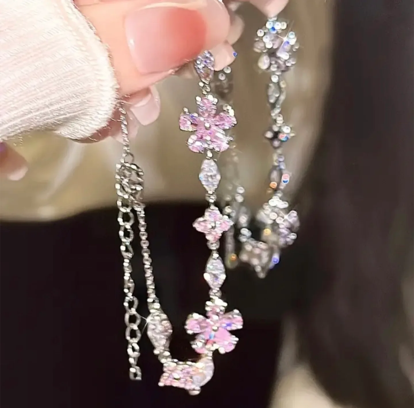 Pink Flower Charm Bracelet image indicator(2)