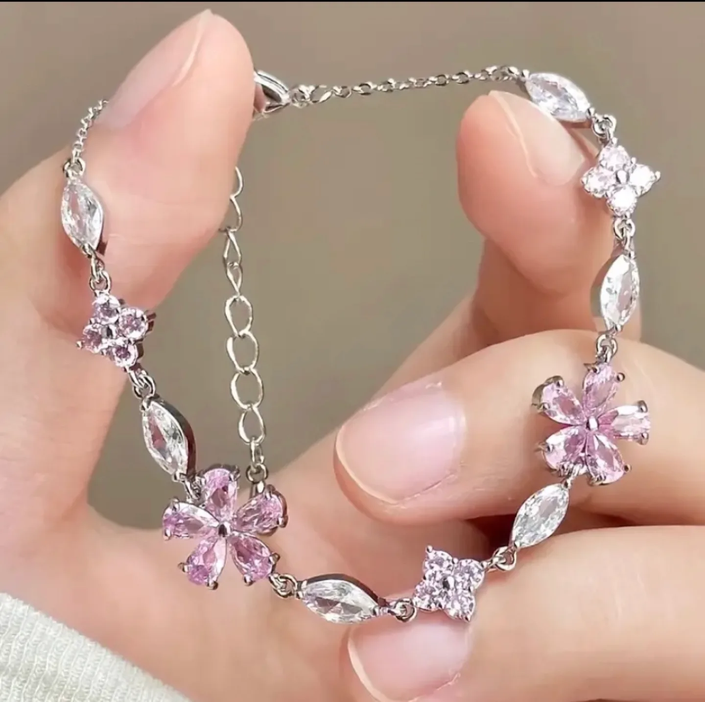 Pink Flower Charm Bracelet image indicator(3)