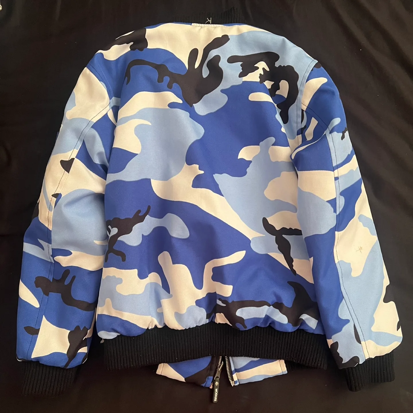 Reversible Unisex Blue&White Camo/Black Bomber Jacket image indicator(2)