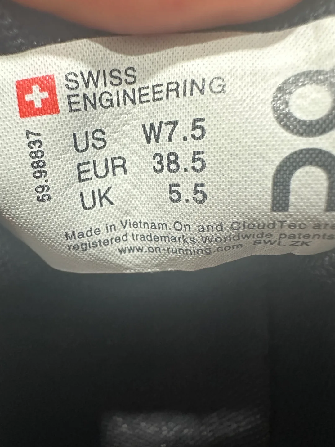 On Cloud Women's Running Shoes - Size 7.5 image indicator(5)