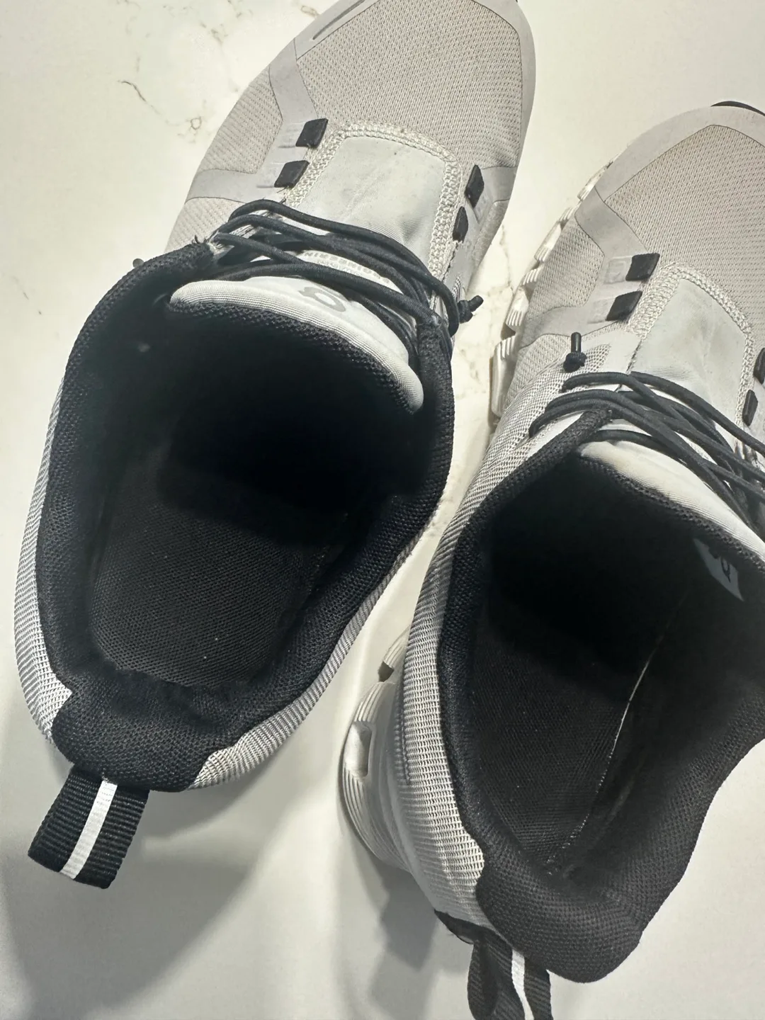 On Cloud Women's Running Shoes - Size 7.5 image indicator(4)