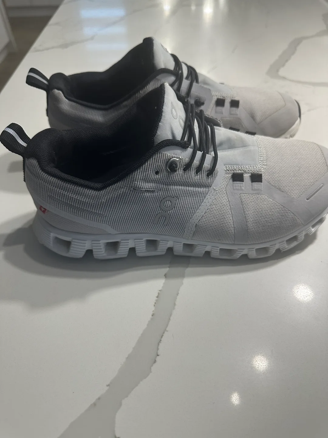 On Cloud Women's Running Shoes - Size 7.5 thumbnail