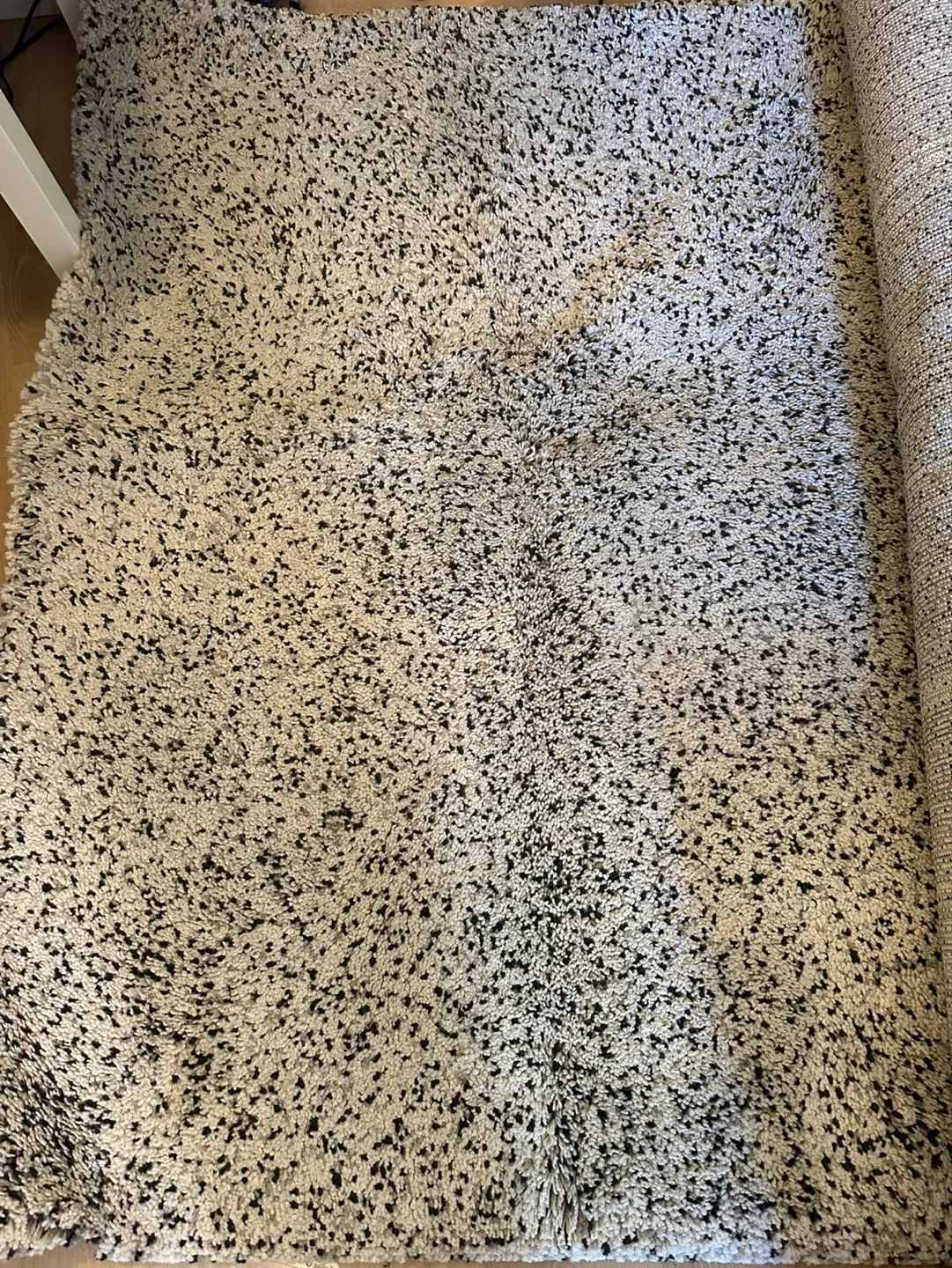 IKEA Vindum Rug - 5'7" x 7'7" image indicator(4)
