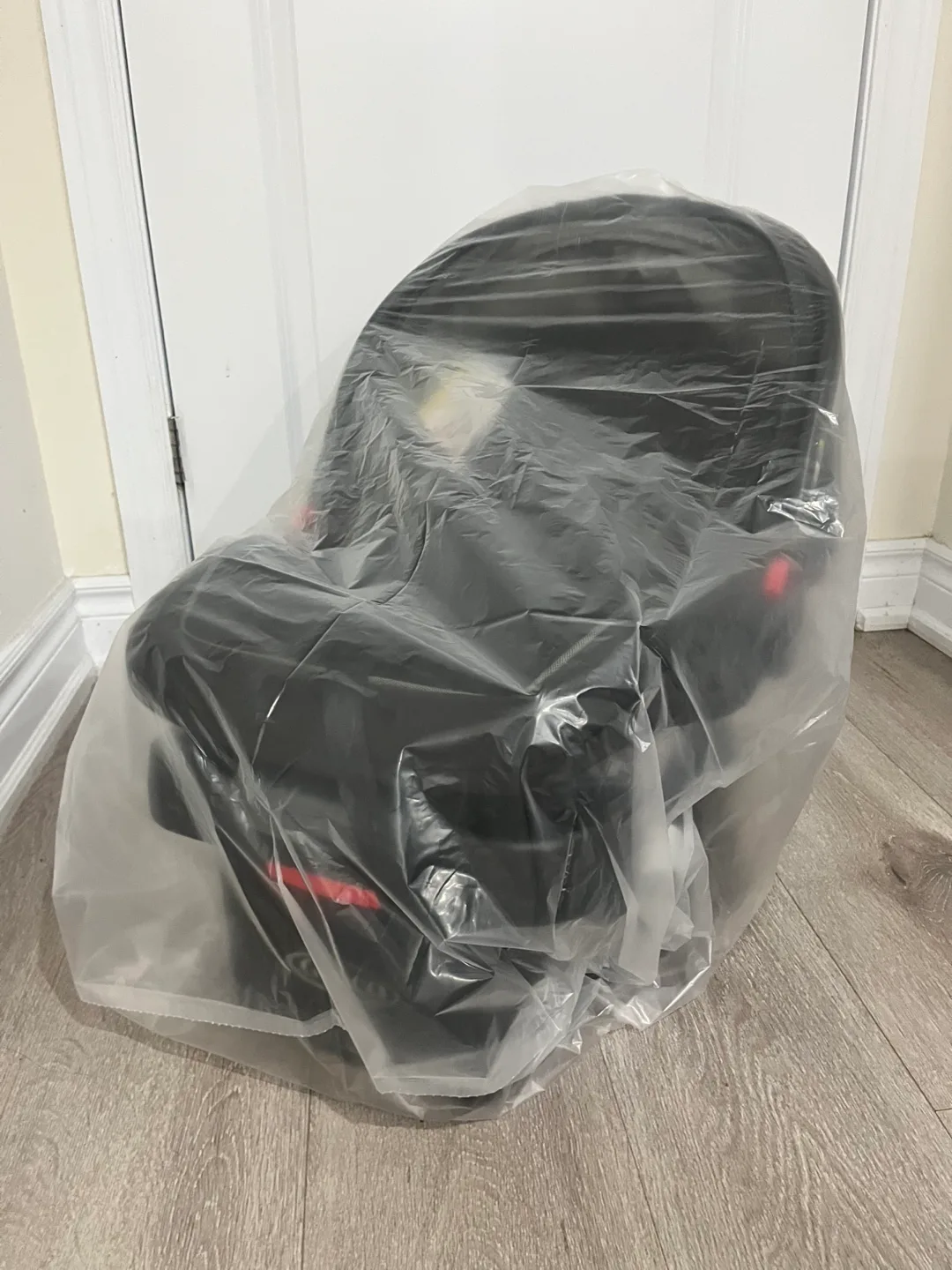 Graco Click Connect Infant Car Seat with Base thumbnail
