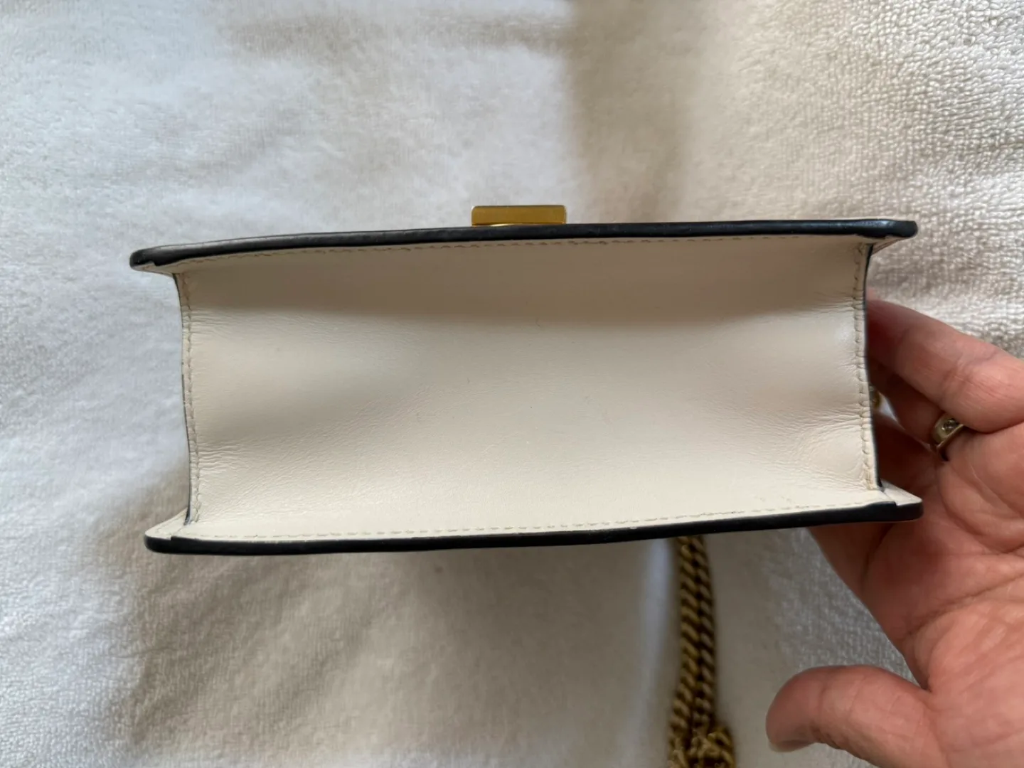 Gucci Sylvie Mini Bag - Ivory Leather image indicator(7)