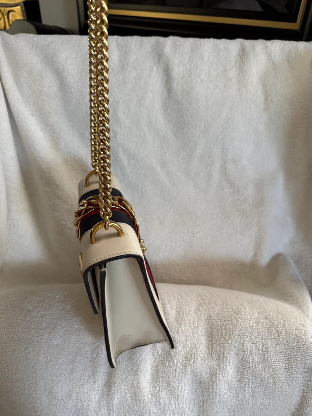 Gucci Sylvie Mini Bag - Ivory Leather image indicator(6)