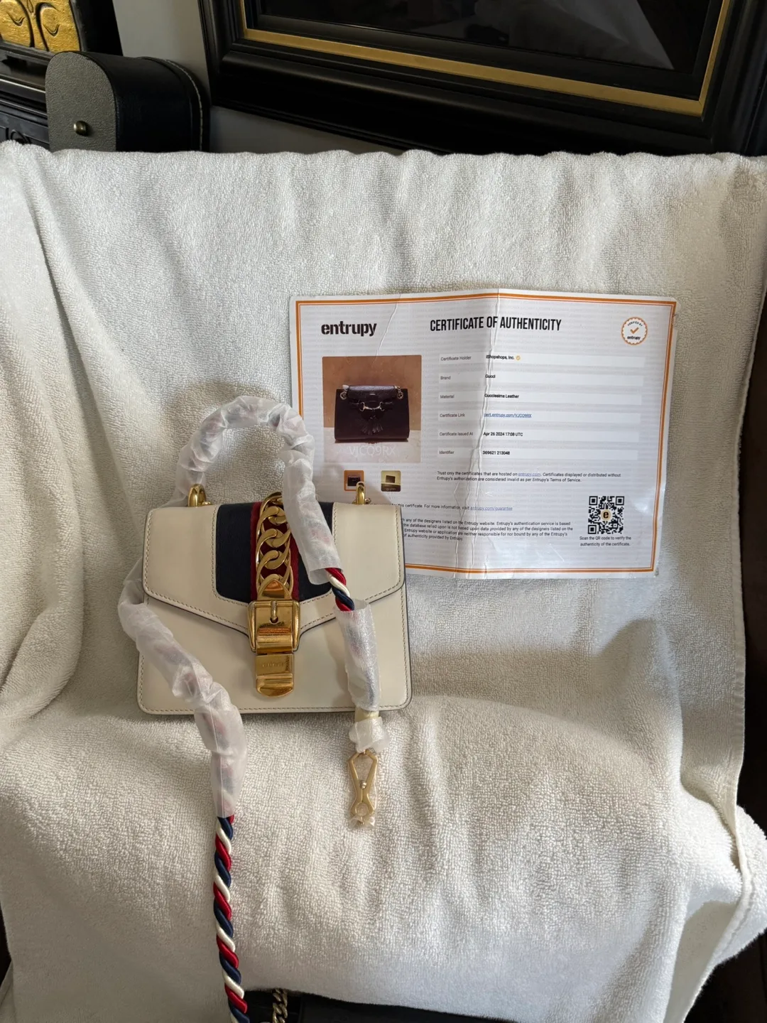 Gucci Sylvie Mini Bag - Ivory Leather image indicator(3)