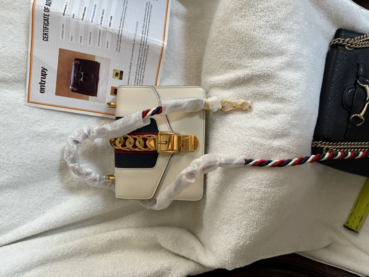 Gucci Sylvie Mini Bag - Ivory Leather image indicator(8)