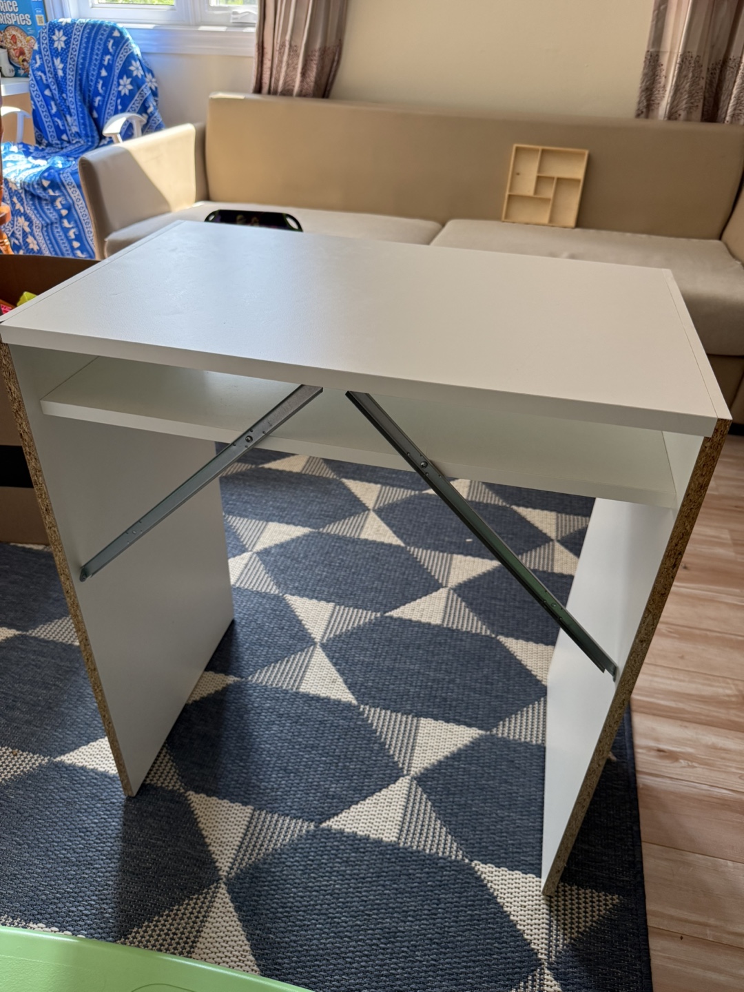 White Desk - photo 2