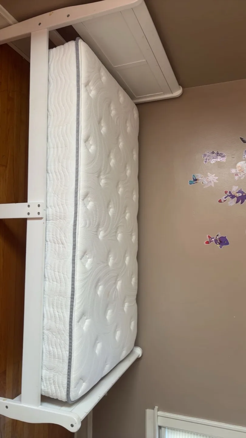 White Mattress thumbnail