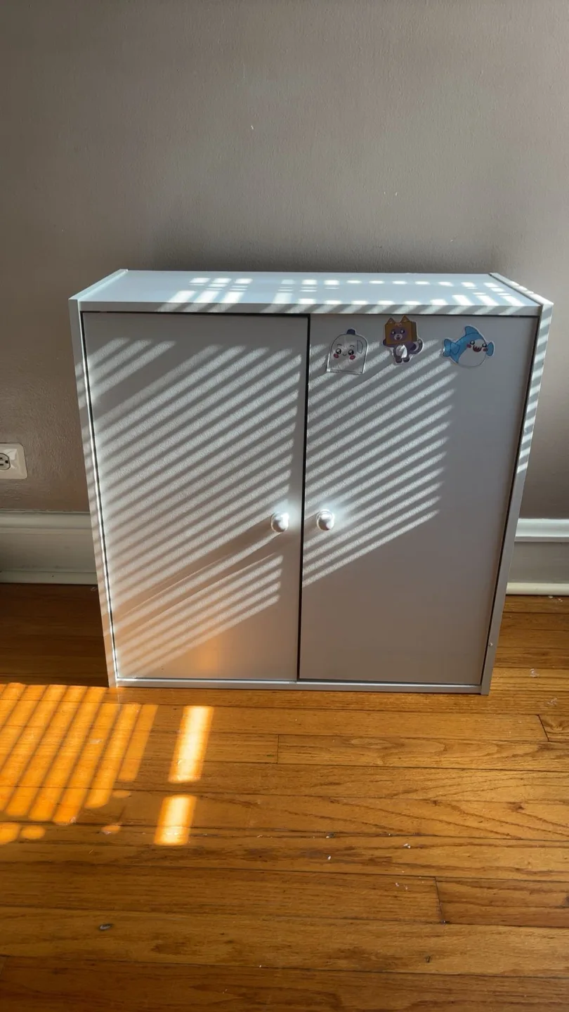 White Cabinet thumbnail