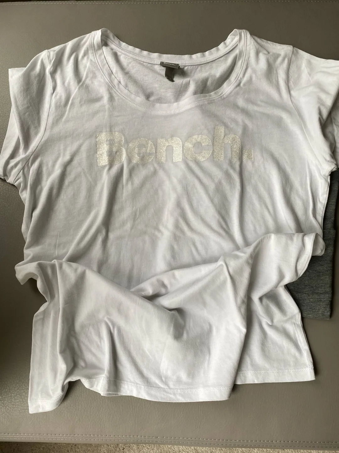 Bench & Calvin Klein T-Shirts - Size L image indicator(8)