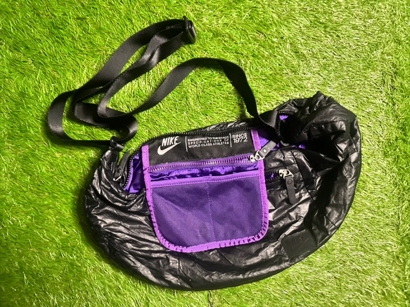 New Nike Black Crossbody Bag thumbnail