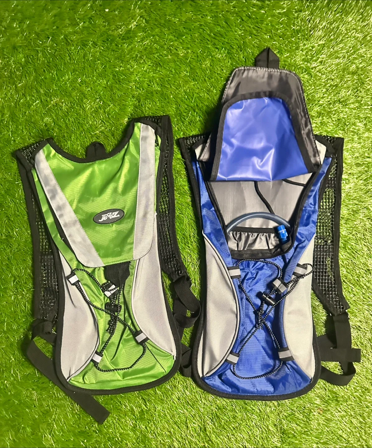 💙💚2 JYZ Hydration Packs - Green & Blue image indicator(3)