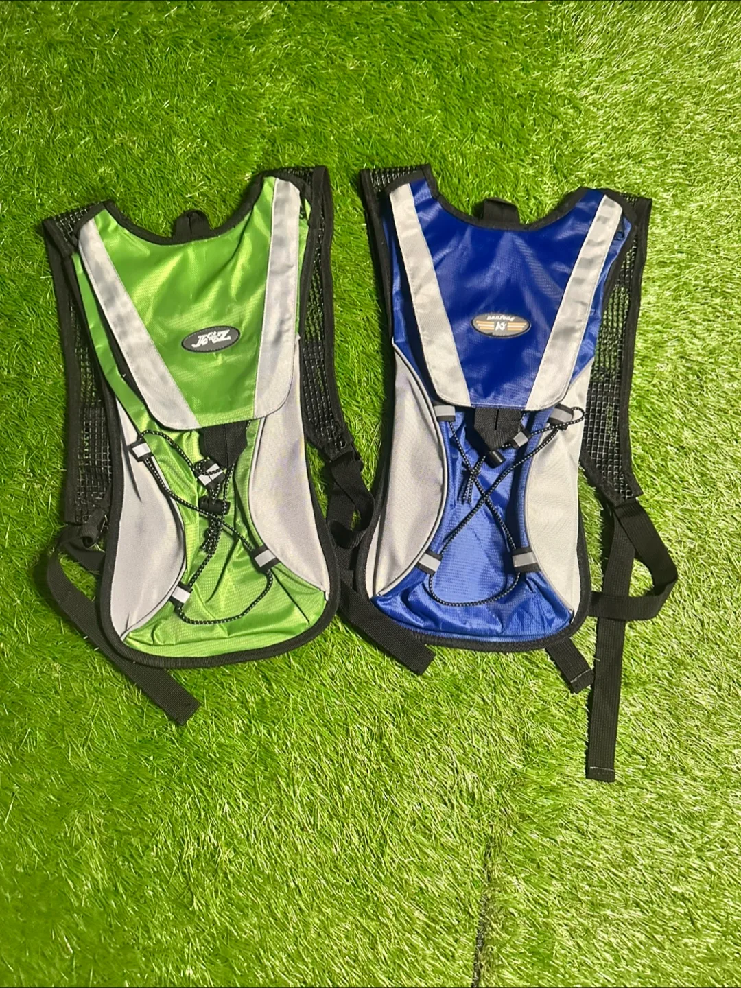 2 JYZ Hydration Packs - Green & Blue thumbnail